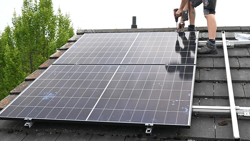 Installation einer PV Anlage Installation einer PV Anlage