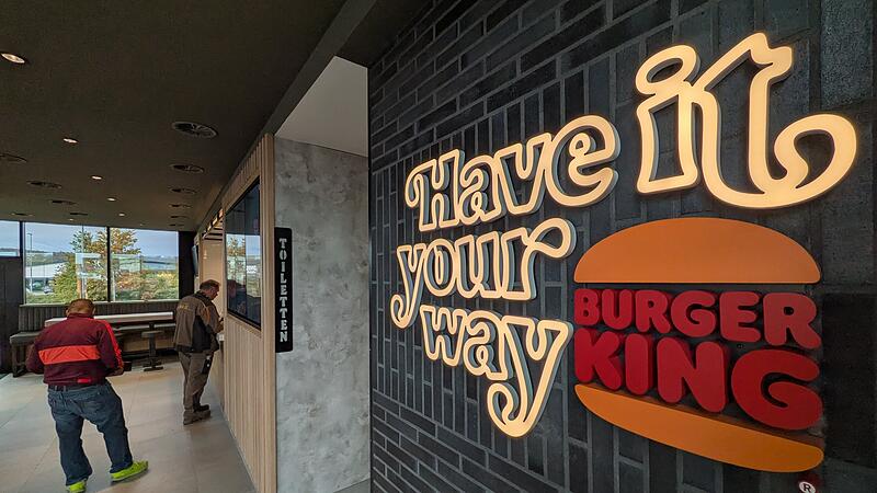 Neuer Look im „Royal Design“: Der Burger Kind in Breitengüßbach hat ab sofort wieder geöffnet. Neuer Look im „Royal Design“: Der Burger Kind in Breitengüßbach hat ab sofort wieder geöffnet.