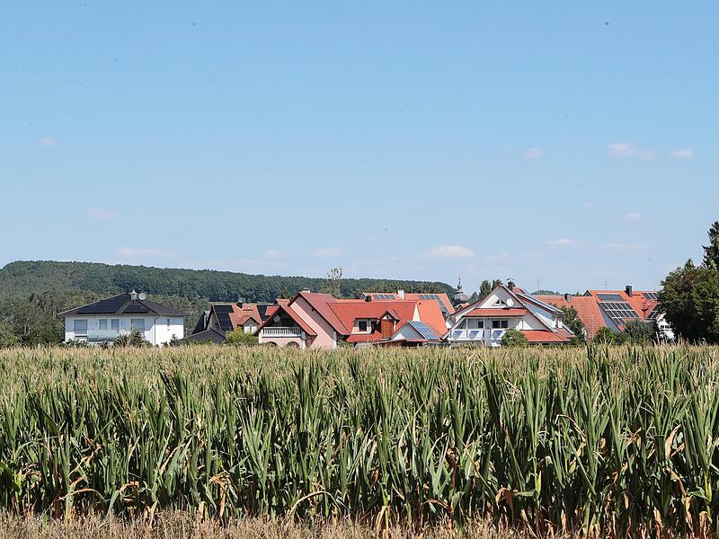Seit zehn Jahren gibt es in Willersdorf eine Genossenschaft, nur kurz darauf (Januar 2013) flie&szlig;t die erste W&auml;rme in die Haushalte des Hallerndorfer Gemeindeteils.