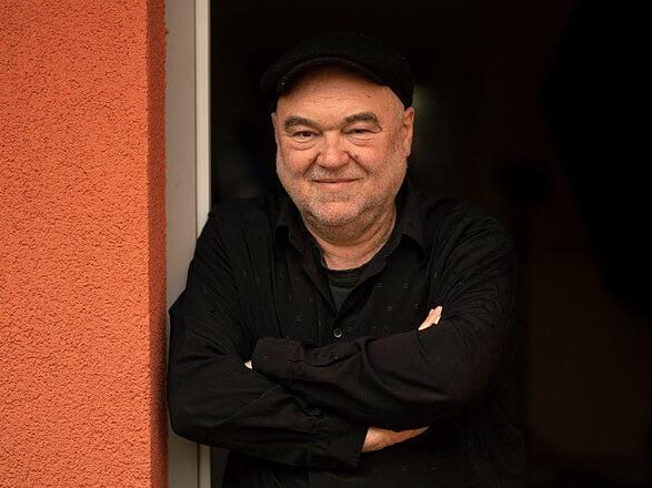 „EIMBAMBFREI“ ist das neue Programm von Wolfgang Buck, dass er am Samstag im Jungen Theater Forchheim vorstellt.