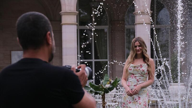 Bereits vor der Kr&ouml;nung im Rahmen des Rosenballs gab es ein Fotoshooting mit der k&uuml;nftigen Rosenk&ouml;nigin Dana R&uuml;ttger im Kurgarten.