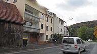Sechs Familien aus Georgien und Russland haben in Neukirchen eine neues Dach &uuml;ber dem Kopf gefunden. Die insgesamt 30 Menschen wurden aus dem v&ouml;llig &uuml;berbelegten Ankerzentrum Bamberg nach Lautertal gebracht..