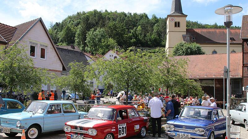Gut besucht war das Oldtimertreffen auf dem Sulzthaler Dorfplatz.