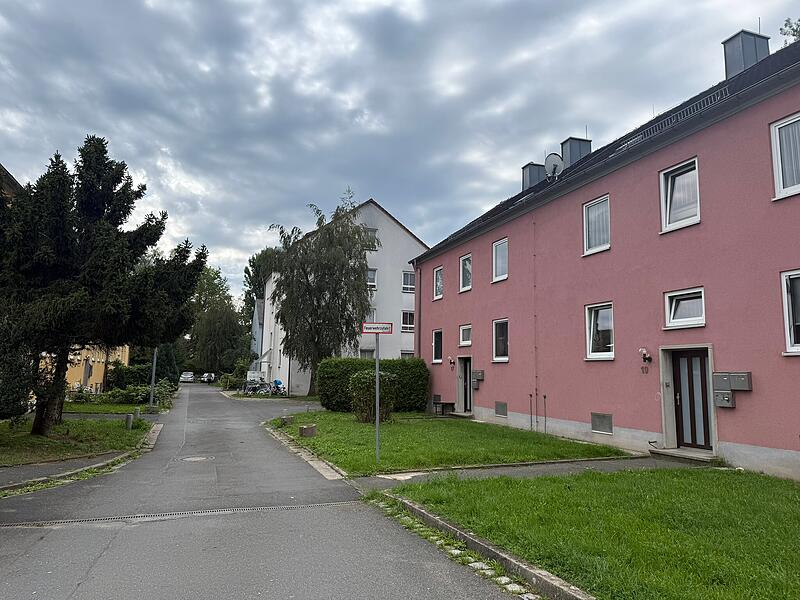 Bügstraße ForchheimForchheim & Fränkische Schweiz Ein Blick in die Wohnanlage in der Bügstraße. Die sechs Bestandsgebäude will die Stadt Forchheim in der Zukunft sanieren oder sogar gänzlich neu bauen.