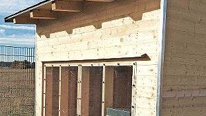Die Schule in Hemhofen hat eine „Natur-Mittagsbetreuung“ mit Bienenhaus geschaffen.