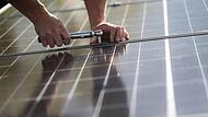Ein Plan soll Bürgern zeigen, welche Möglichkeiten der Wärmeversorgung es in ihrem Gebiet gibt. Die Planer sind sich einig: Eine Umstellung auf erneuerbare Energien bis 2045 ist machbar. Und: Ramsthal hat noch viel Potential für PV Anlagen. Ein Plan soll Bürgern zeigen, welche Möglichkeiten der Wärmeversorgung es in ihrem Gebiet gibt. Die Planer sind sich einig: Eine Umstellung auf erneuerbare Energien bis 2045 ist machbar. Und: Ramsthal hat noch viel Potential für PV Anlagen.