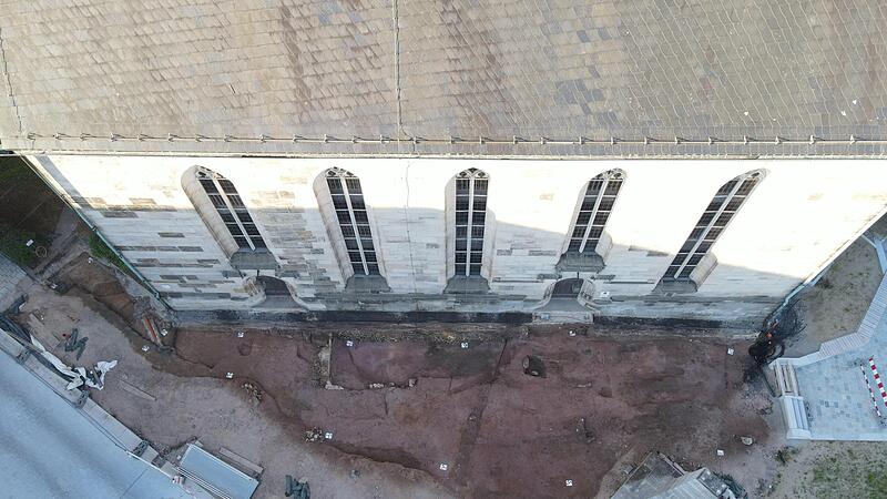Nach 36 Arbeitswochen haben die Arch&auml;ologen ihre Grabungsarbeiten neben der Neustadter Stadtkirche abgeschlossen.