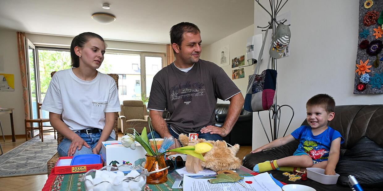 Geflüchtete wollen Deutsch lernen und arbeiten Ehrenamtliche von Café