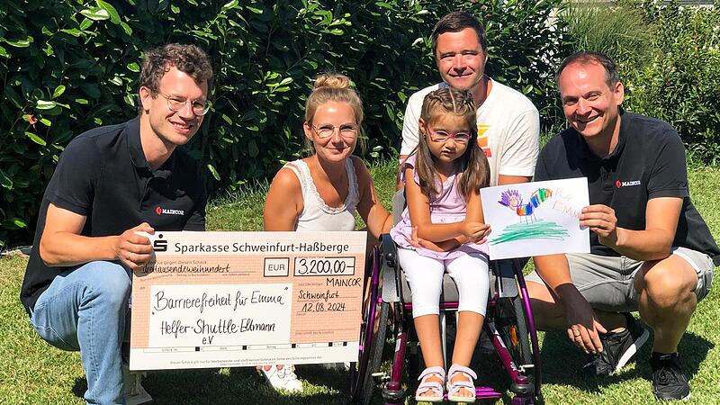 Von links Michael Pfister (Gesch&auml;ftsf&uuml;hrer Maincor), Verena, Emma und Alexander Krutsch, Florian Dittert (Marketing-Leiter Maincor)