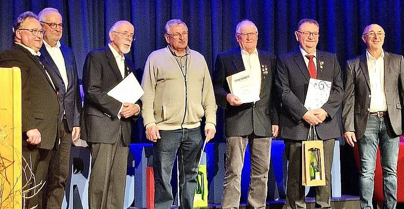 Von links: R. Stubrach, U. Neff, R. Hense, B. Reheuser, F. Lechner, F. D&uuml;tsch. T. Oberst