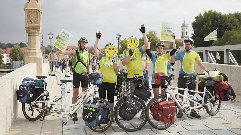 Drei Tandems der Mut-Tour machen auch in Haßfurt Station.