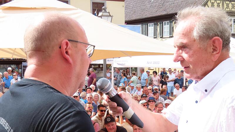 Brauer Hubert Dinkel/Stublang und Moderator Walter Mackert: Jeder Brauer stellte sich und seine Brauerei vor.