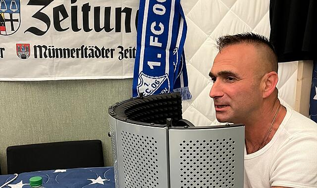 Thomas Schmitt beim Rhöner Fußball-Podcast "Du Holz"