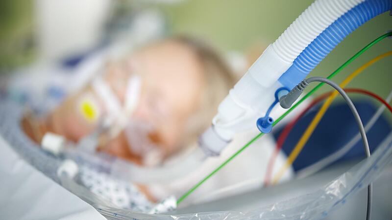 Am Dienstag meldete der Krankenhauskoordinator Dr. Michael Mildner die Stufe Rot f&uuml;r die Region Main-Rh&ouml;n. Alle Intensivbetten waren belegt.