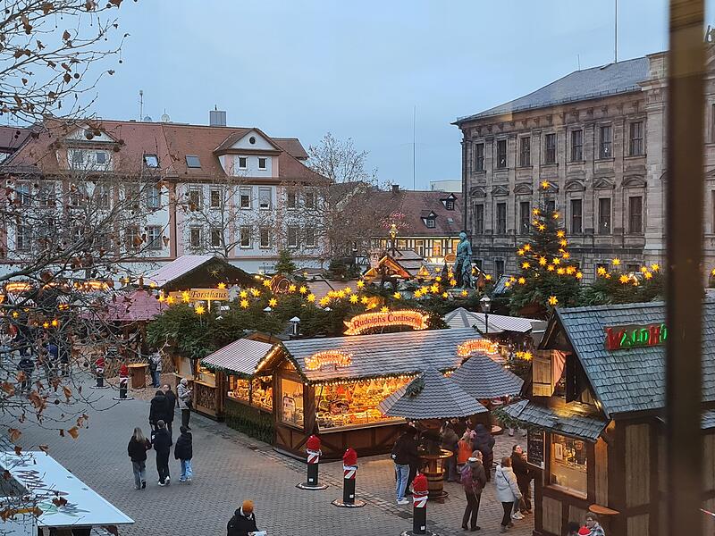 Die schönsten Impressionen vom ersten Adventswochenende auf der Erlanger Waldweihnacht