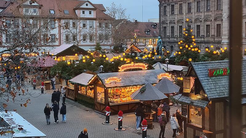 Die sch&ouml;nsten Impressionen vom ersten Adventswochenende auf der Erlanger Waldweihnacht