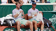 Kevin Krawietz (links) und Tim Pütz sind bei den French Open überraschend früh ausgeschieden.