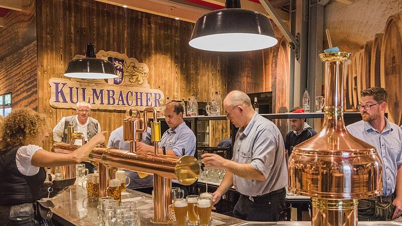 In der Kulmbacher-Ecke setzt „Casa“-Chef Matthias Wuschek (Zweiter von links) auf ein eingespieltes Team.