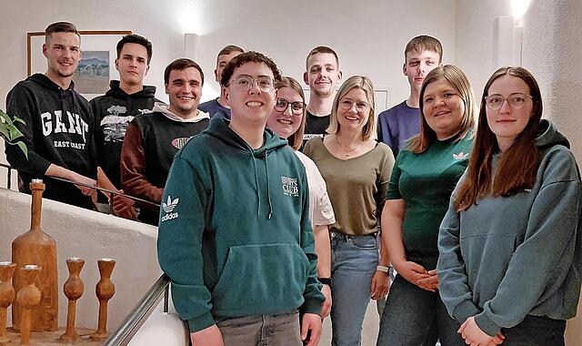 Die neue Vorstandschaft und die Spartenleiter. Die neue Vorstandschaft und die Spartenleiter.