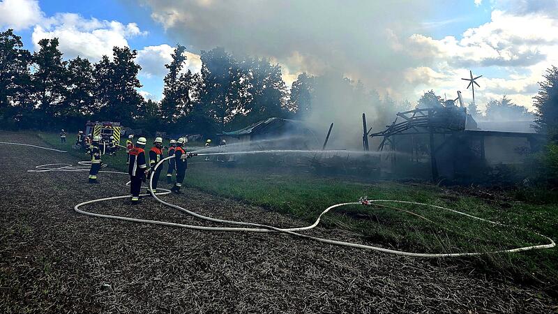 Durch ihren schnellen Einsatz konnten die Feuerwehrleute den Brand schnell unter Kontrolle bekommen.