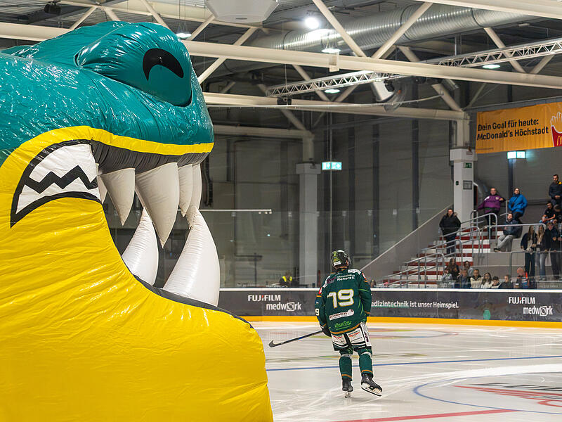 Die Eishockey-Saison im Stadion am Kieferndorfer Weg hat begonnen,