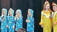 Erst nach und nach entdecken die K&uuml;ken ihre St&auml;rken. Davon handelt das Theaterst&uuml;ck der Kinder des G&uuml;ckernests.