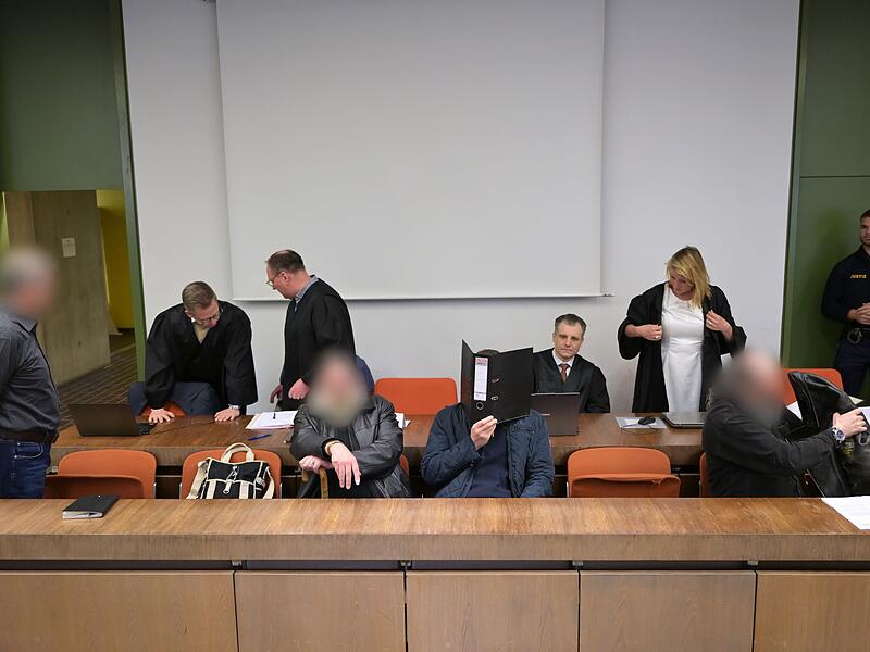 Prozessbeginn gegen Anh&auml;nger der rechtsextremen Szene