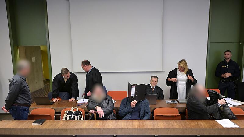 Prozessbeginn gegen Anhänger der rechtsextremen Szene Prozessbeginn gegen Anhänger der rechtsextremen Szene