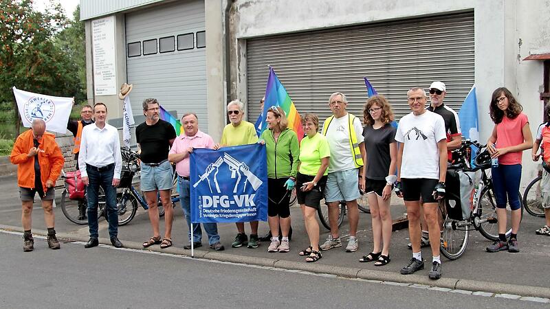 Die DFG-Fahrradgruppe mit Erstem Bürgermeister Michael Ziegler, DFG-Sprecher Willi Rester und Joachim Reitz (von links) Die DFG-Fahrradgruppe mit Erstem Bürgermeister Michael Ziegler, DFG-Sprecher Willi Rester und Joachim Reitz (von links)