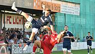Der FC Lichtenfels um Moritz Mattausch (rechts) und der TSV M&ouml;nchr&ouml;den mit Florian Biemann schenkten sich im Hinspiel im August nichts. Das Derby endete 1:1.