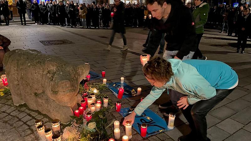 400 Menschen nahmen vor wenigen Tagen in Lichtenfels Abschied von Beatrix G., nun wurde sie in aller Stille beigesetzt.