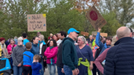 In Kalchreuth und Heroldsberg sind viele Bürgerinnen und Bürger gegen die geplante Mülldeponie auf dem Mistelberg. Am 6. Oktober hat eine Initiative dagegen demonstriert. In Kalchreuth und Heroldsberg sind viele Bürgerinnen und Bürger gegen die geplante Mülldeponie auf dem Mistelberg. Am 6. Oktober hat eine Initiative dagegen demonstriert.
