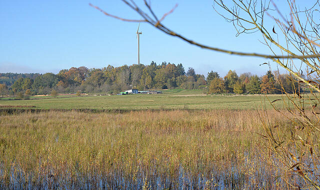 Eine fotorealistische Aufnahme mit dem virtuellen Windrad in R&ouml;ttenbach.