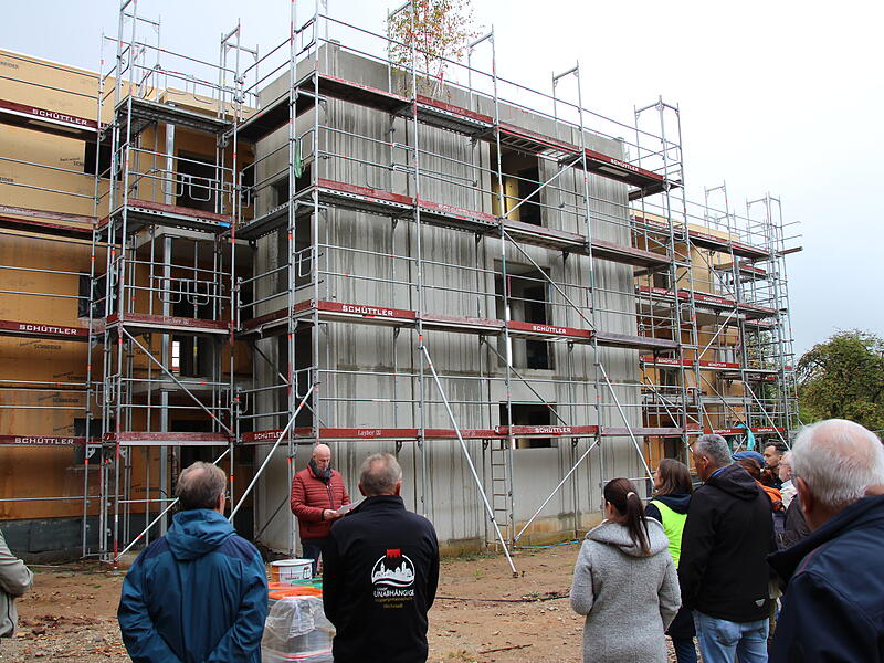 An dem städtischen Projekt in Höchstadt wurde  Richtfest gefeiert.