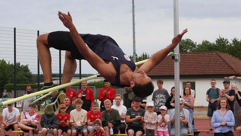 Hochsprung-Meeting mit Musik in Oberthulba Hochsprung-Meeting mit Musik in Oberthulba