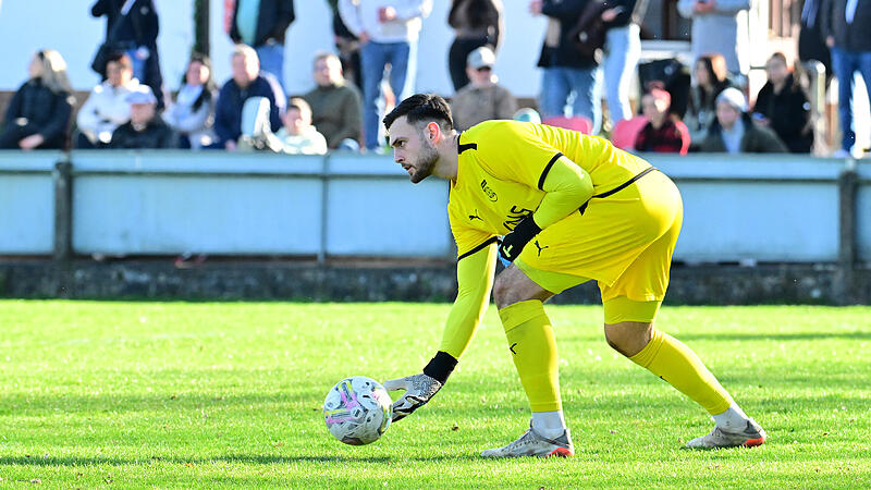 Beim Nordost-Landesligisten FSV Stadeln war Benedikt Willert am Saisonende Stammtorwart. Nun zieht es den fr&uuml;heren N&uuml;rnberger in die Regionalliga.