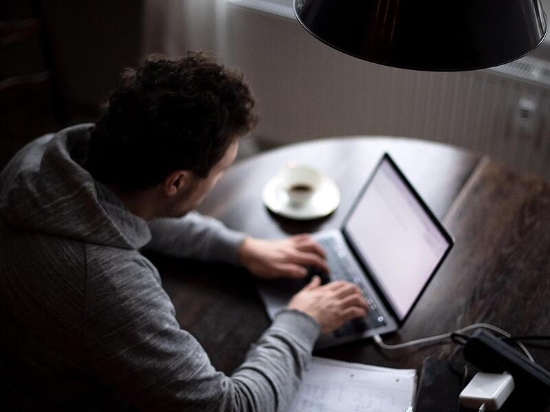 Immer mehr Menschen arbeiten im Homeoffice – das wirkt sich auch auf die Wohnorte aus.Forchheim & Fränkische Schweiz Immer mehr Menschen arbeiten im Homeoffice – das wirkt sich auch auf die Wohnorte aus.Forchheim & Fränkische Schweiz