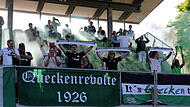 Auch die Fans des SC Eltersdorf feierten den Aufstieg in die Regionalliga.