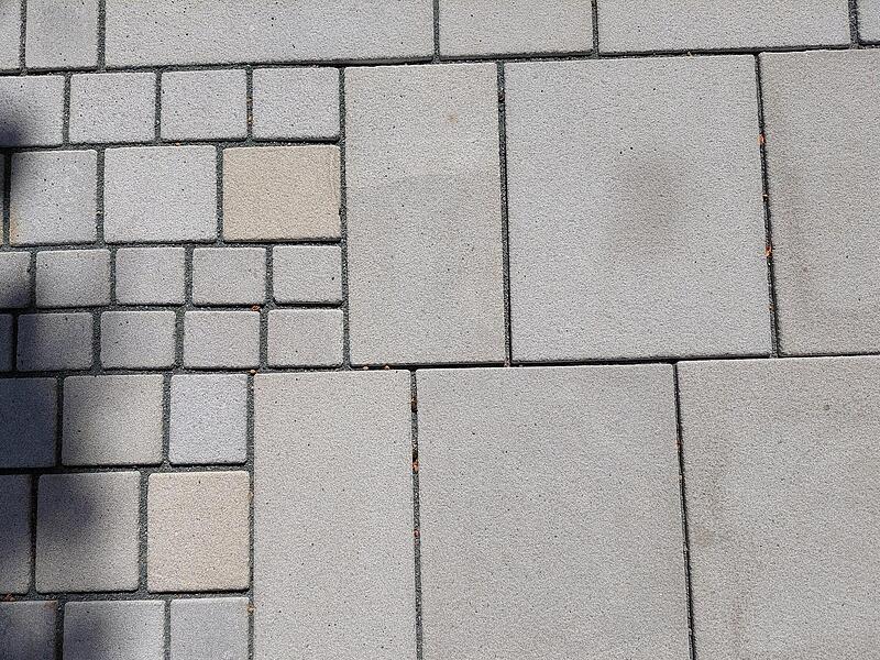 Teile des neuen Pflasters sind schon verlegt.Forchheim & Fr&auml;nkische Schweiz