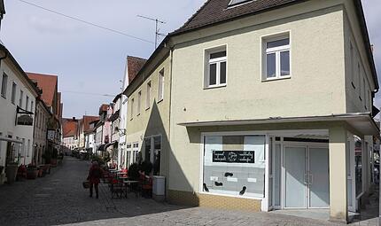 Früher war hier in der Hornschuchallee 26 der O2-Laden untergebracht, aktuell steht die Fläche leer.Leerstände in Forchheim: Das tut sich in der Innenstadt Früher war hier in der Hornschuchallee 26 der O2-Laden untergebracht, aktuell steht die Fläche leer.