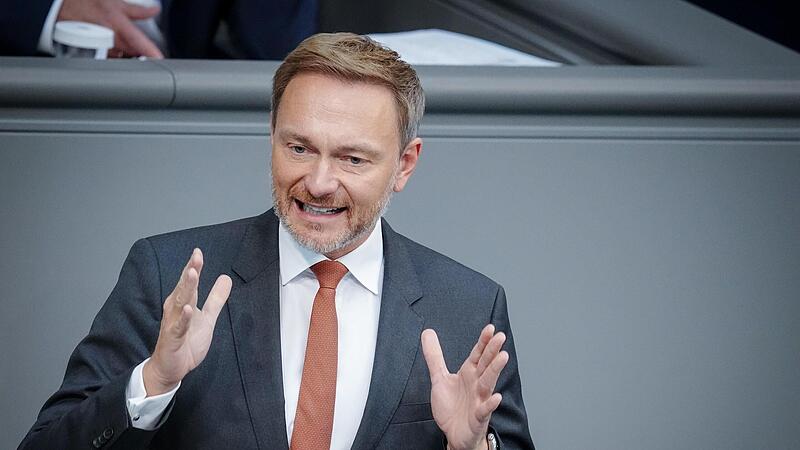 Finanzminister Christian Lindner steht wegen seines Festhaltens an der Schuldenbremse zunehmend unter Druck.