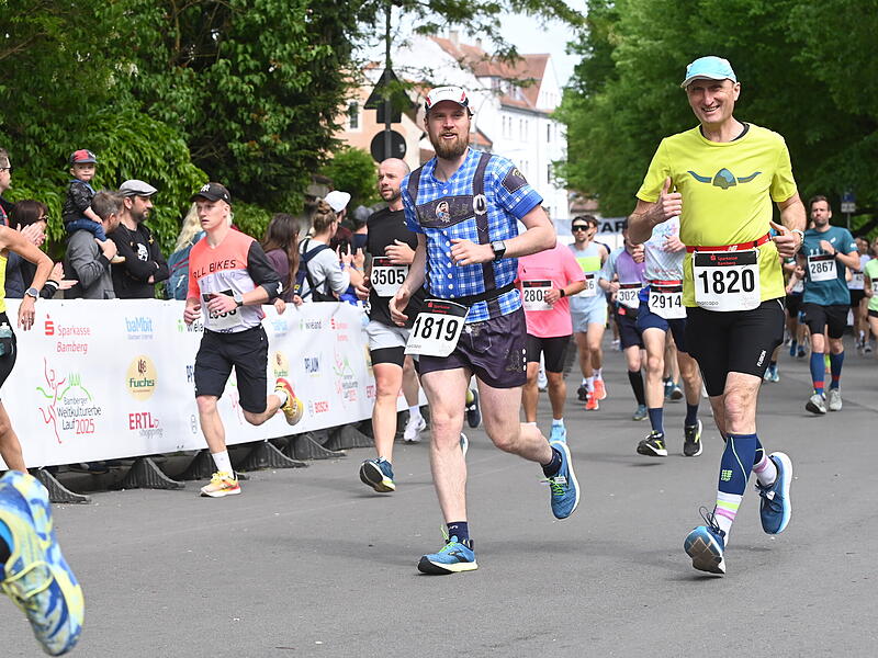 Weltkulturerbelauf 2025: Rund 3700 Athletinnen und Athleten nahmen de Halbmarathon, den Sparkassen-Lauf, in Angriff.