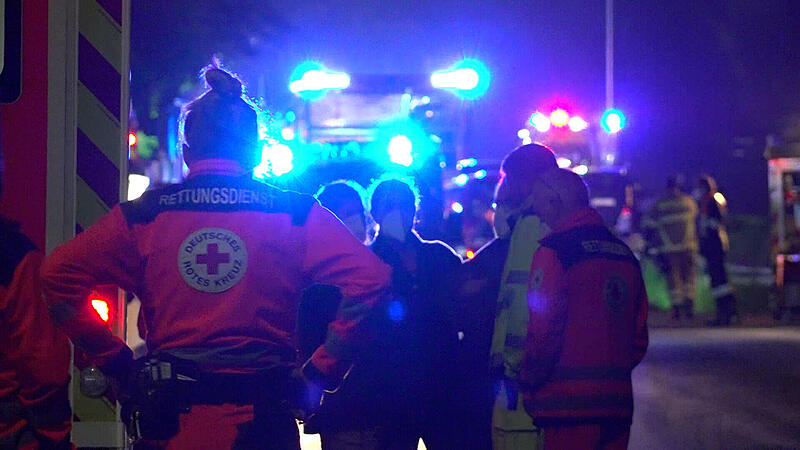 B505 bei Pettstadt: Schwerer Unfall fordert "mindestens zwei Verletzte" - Straße komplett gesperrt B505 bei Pettstadt: Schwerer Unfall fordert "mindestens zwei Verletzte" - Straße komplett gesperrt