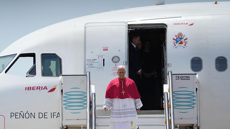 Papst Leo XIV. besucht Spanien - Barcelona Papst Leo XIV. besucht Spanien - Barcelona