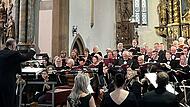 Beim Jubiläumskonzert des Philharmonischen Chors Herzogenaurach erlebten die Besucher in der Stadtpfarrkirche ein Wechselbad der Gefühle. Beim Jubiläumskonzert des Philharmonischen Chors Herzogenaurach erlebten die Besucher in der Stadtpfarrkirche ein Wechselbad der Gefühle.