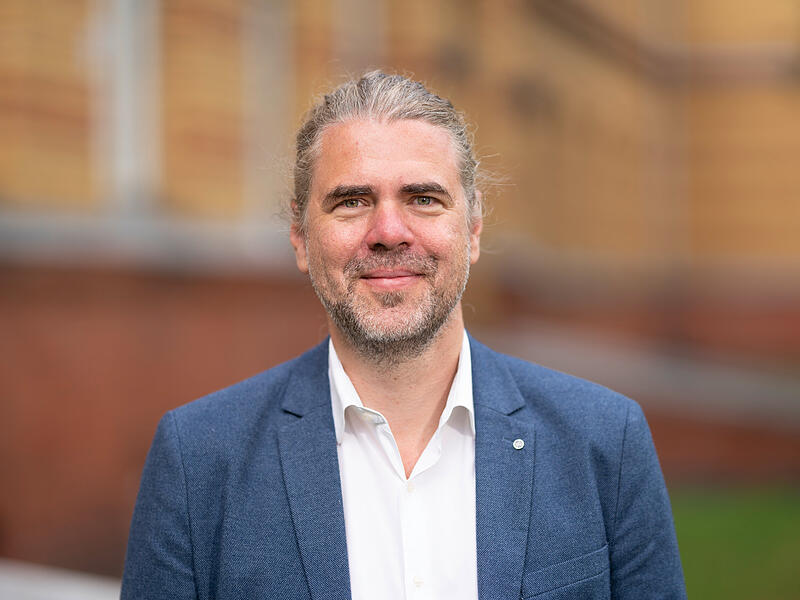 Sven Steffes-Holländer ist der ärztliche Direktor der Heiligenfeld Kliniken. Sven Steffes-Holländer ist der ärztliche Direktor der Heiligenfeld Kliniken.