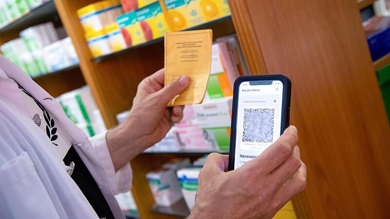 Geimpft, genesen, geboostert: Auch Genesene k&ouml;nnen nach Impfung von Erleichterungen bei der 2G-Plus-Regel profitieren. Doch der Nachweis f&auml;llt aufgrund technischer Probleme oft schwer.