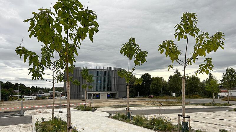 Der neue Parkplatz am Globe in CoburgDer neue Parkplatz am Globe in Coburg Der neue Parkplatz am Globe in Coburg