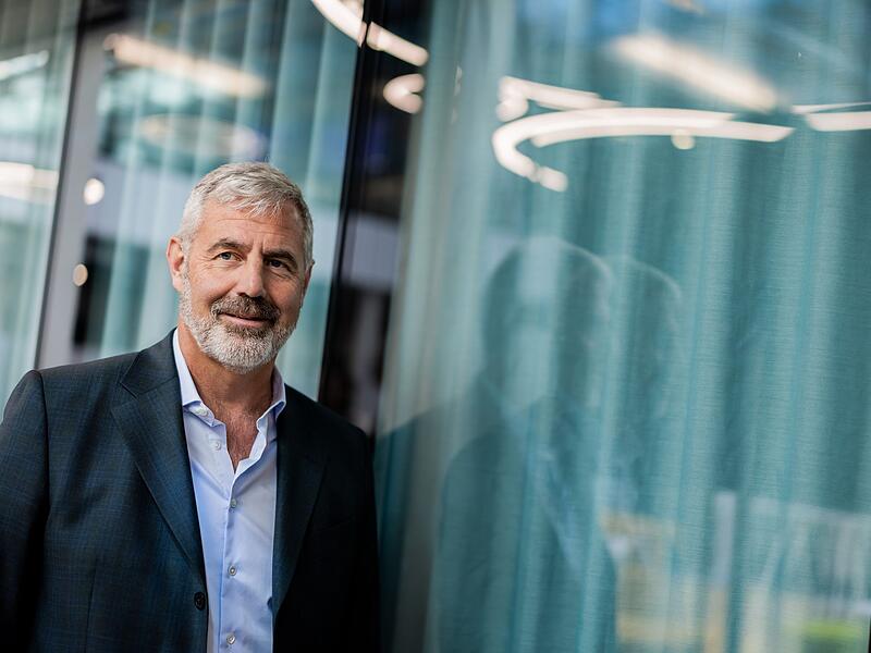 Gea-Chef Stefan Klebert im Newsroom