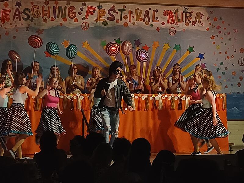 Weiberfasching Aura